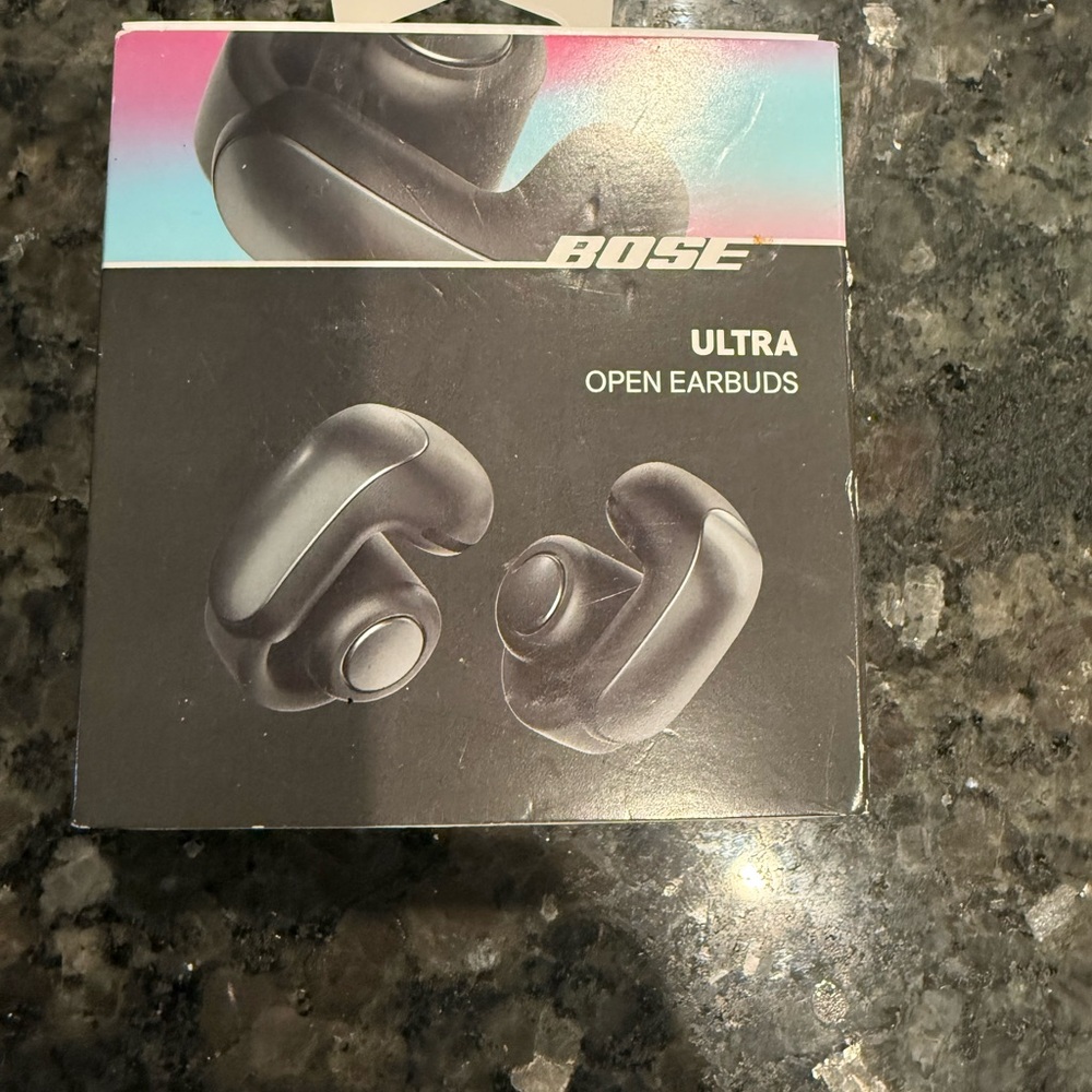 Bose Ultra Open Earbuds in Black